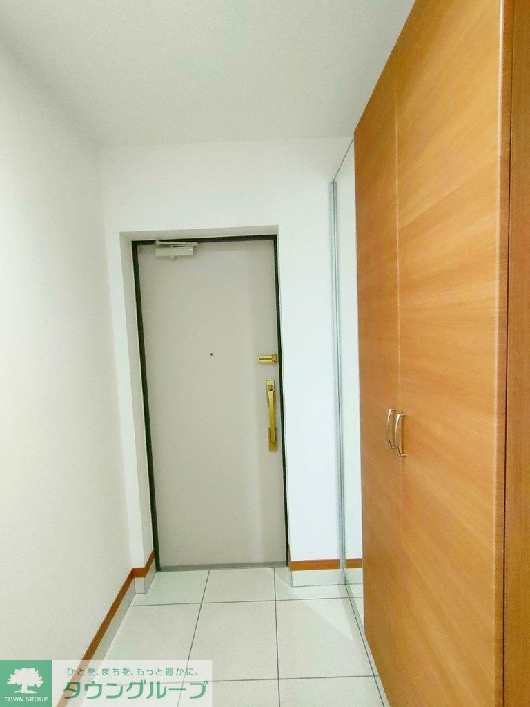 玄関　お部屋探しはタウンハウジングへ♪