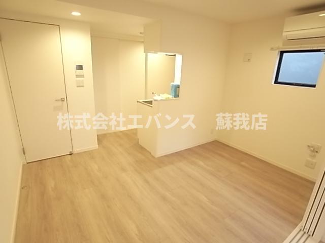 居室・リビング　こちらの居間で趣味の時間をお楽しみください