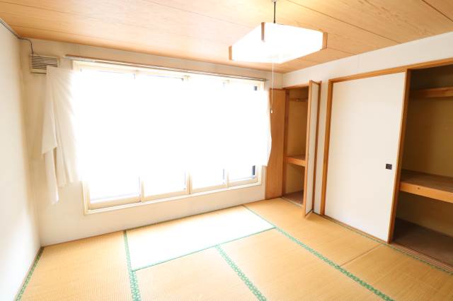 その他部屋・スペース　明るい寝室♪