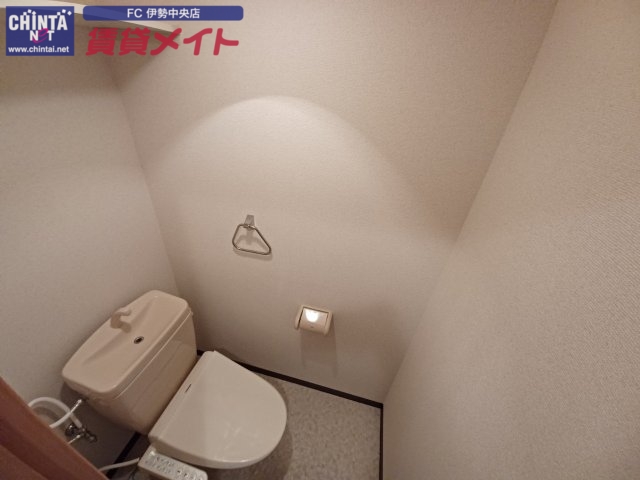 トイレ　同型参考写真