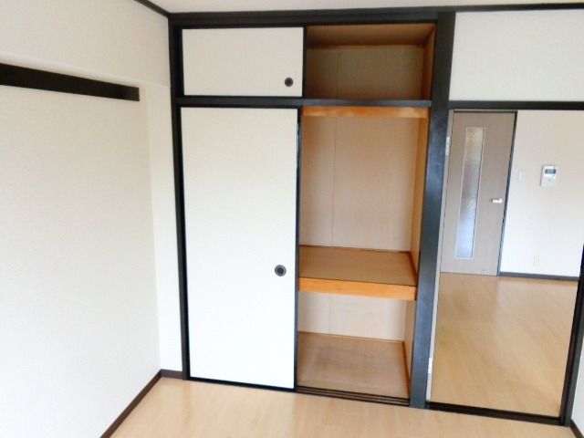 その他設備　押入れ