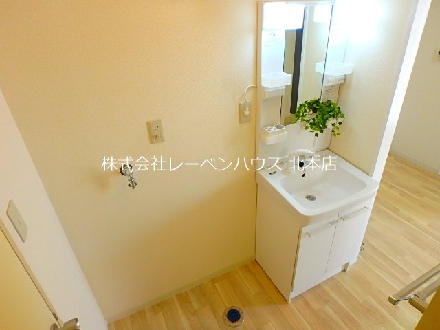 洗面設備　同物件別部屋リフォーム参考として