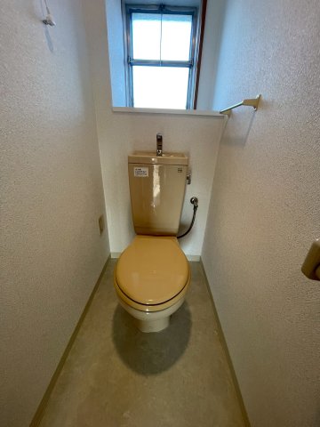 トイレ　トイレもきれいです