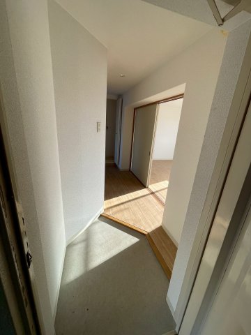 玄関　明るい玄関です