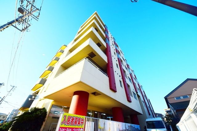 建物外観　★おしゃれな外観です★