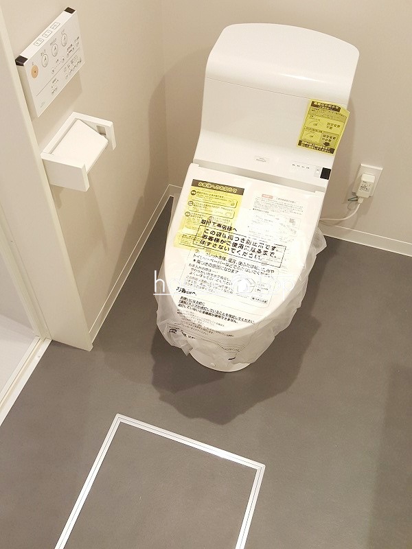トイレ　ワイヤレス式のウォシュレットトイレ！貴重です！