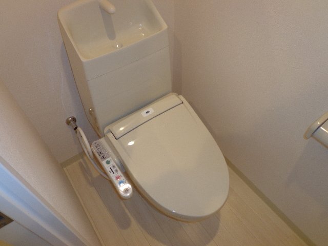 トイレ　シャワー付トイレ