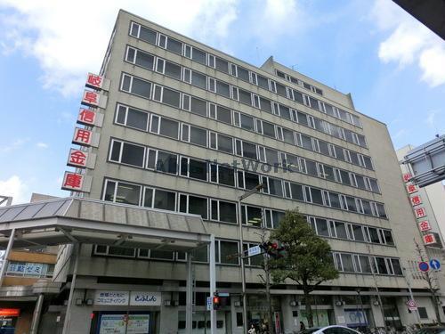 銀行　岐阜信用金庫本店（銀行）まで393m