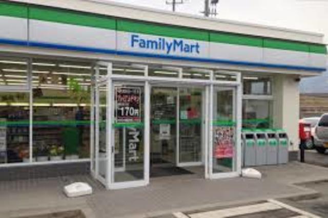 コンビニ　ファミリーマート長岡新町二丁目店（コンビニ）まで1006m