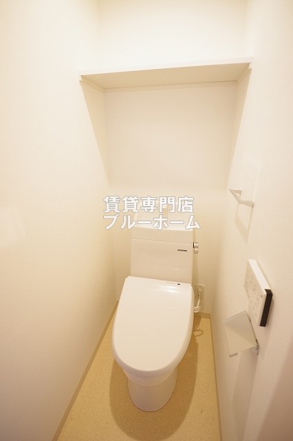 トイレ　温水洗浄便座付きのトイレです！