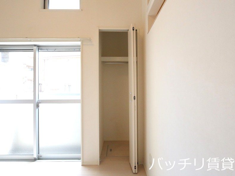 収納　画像は同型タイプの為、現状を優先致します。