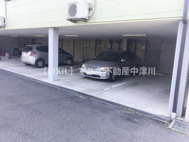 駐車場　駐車場