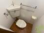 トイレ　こちらはトイレです。清潔感があり、安心して使用できます。