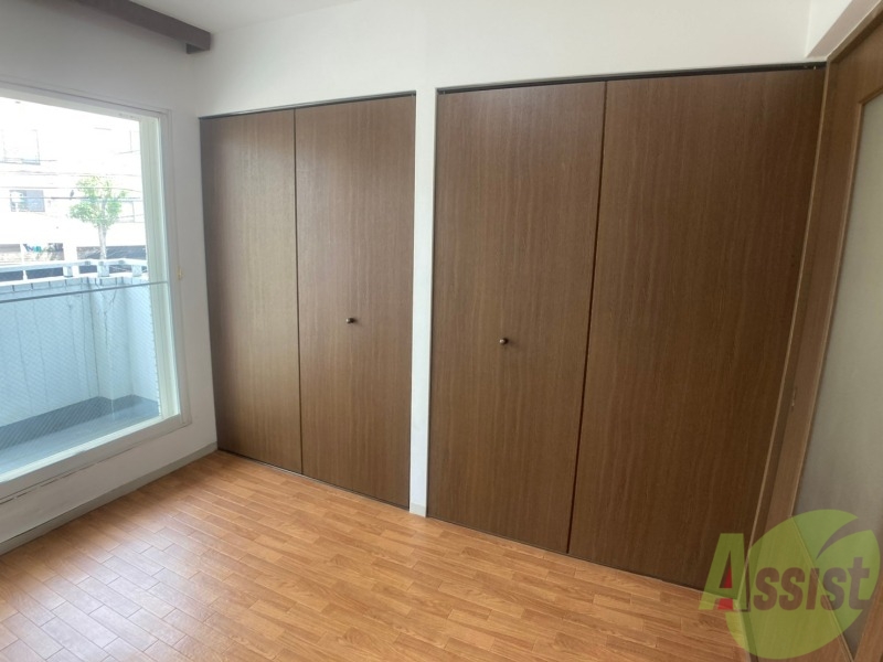 収納　寝室の収納です。部屋がすっきり片付きます。