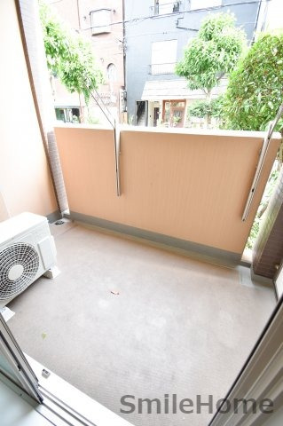 バルコニー　明るいバルコニーです