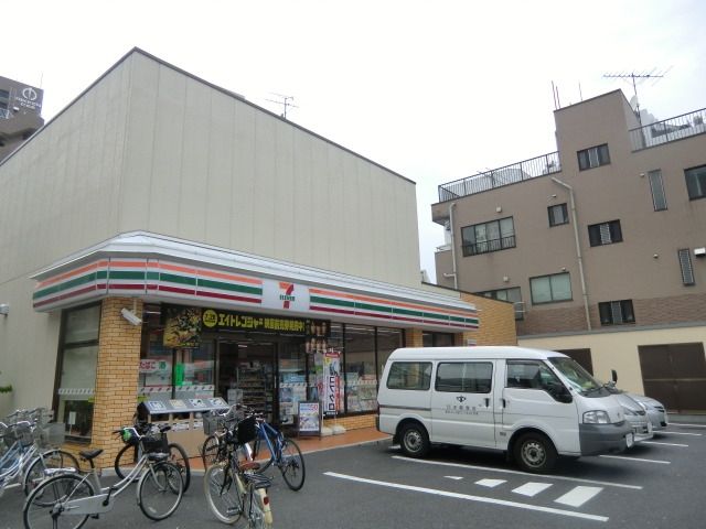 コンビニ　セブンイレブン（コンビニ）まで200m