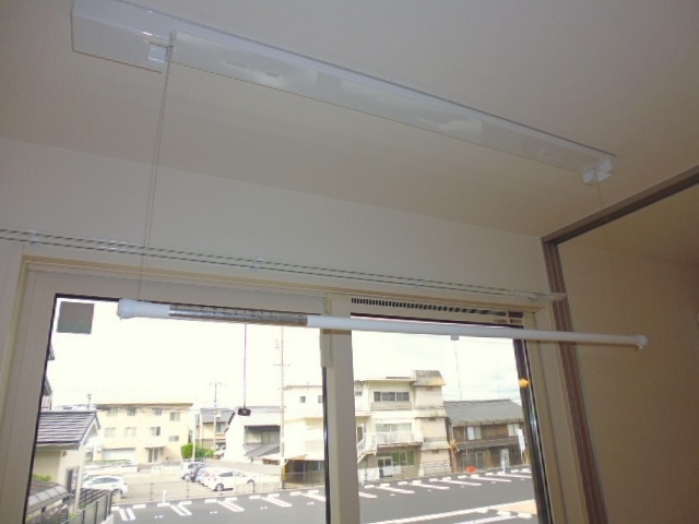その他設備　室内物干し