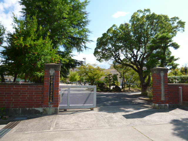 小学校　琴浦東小学校（小学校）まで916m