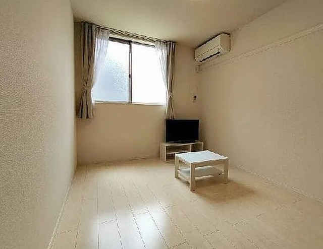 居室・リビング　別部屋参考写真