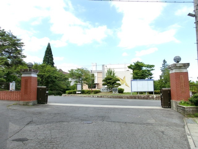 大学・短大　私立中京学院大学経営学部（大学・短大）まで227m