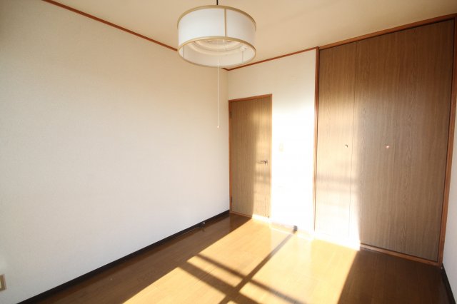 栗原ビルの居間写真