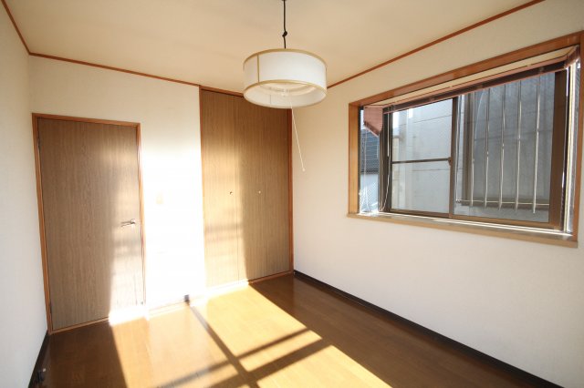 栗原ビルの居間写真