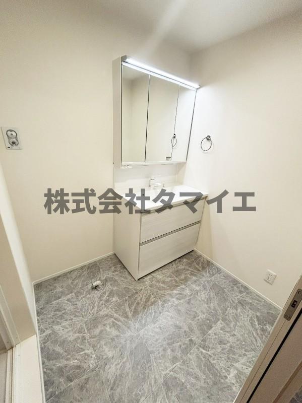 洗面設備　コンパクトで使いやすい洗面所