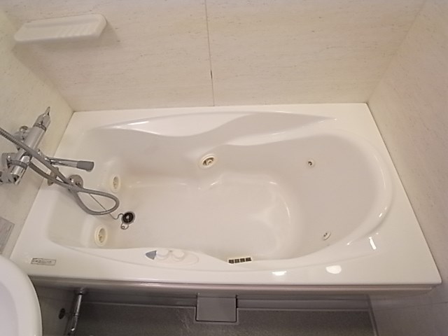 バス・シャワールーム　お風呂で日々の疲れを落としましょう