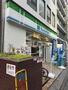 コンビニ　ファミリーマート 南船場二丁目店（コンビニ）まで70m
