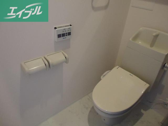 トイレ　シャワー付トイレ