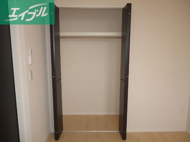 収納　洋室クローゼット