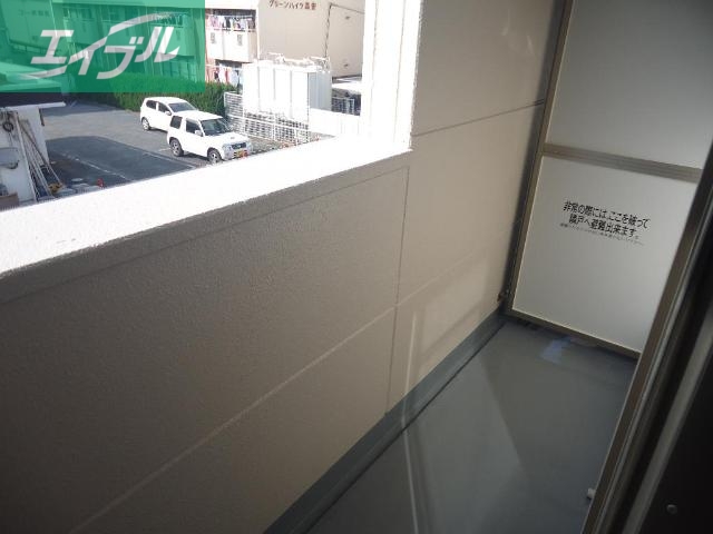 バルコニー　ベランダ