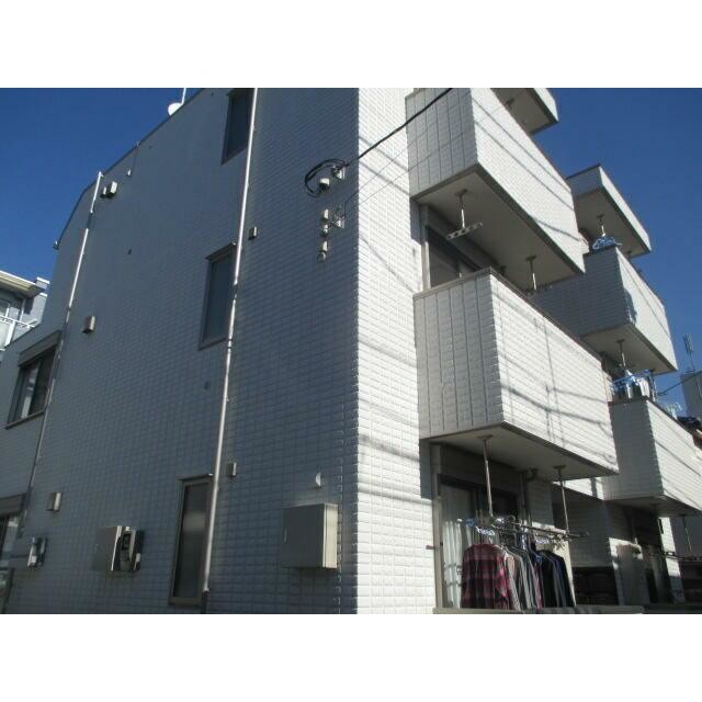 建物外観　設備充実の旭化成ヘーベルメゾン。駅徒歩2分。商店街近く。