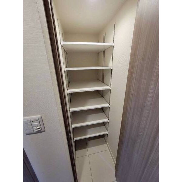 収納　収納力のある玄関収納です