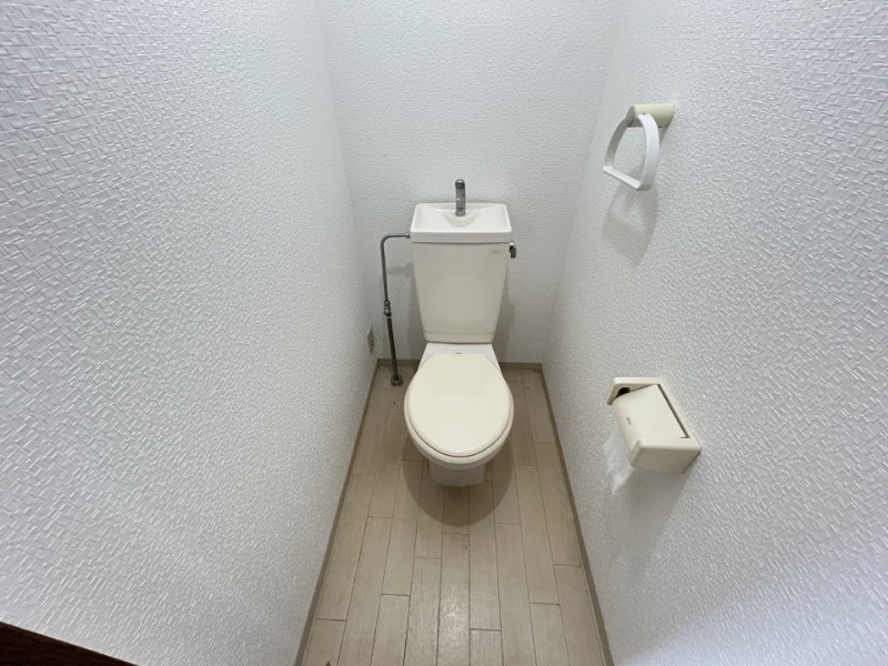 トイレ　※同型イメージ