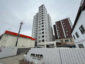 ＪＲ函館本線 札幌駅 15階建 築20年