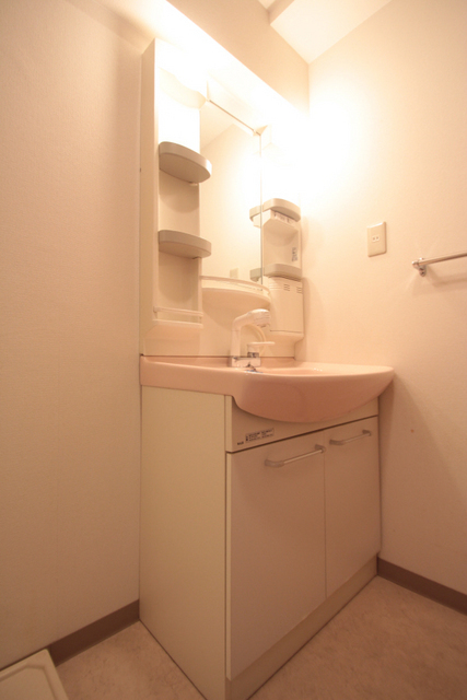 洗面設備　※同建物内別室のお写真です。
