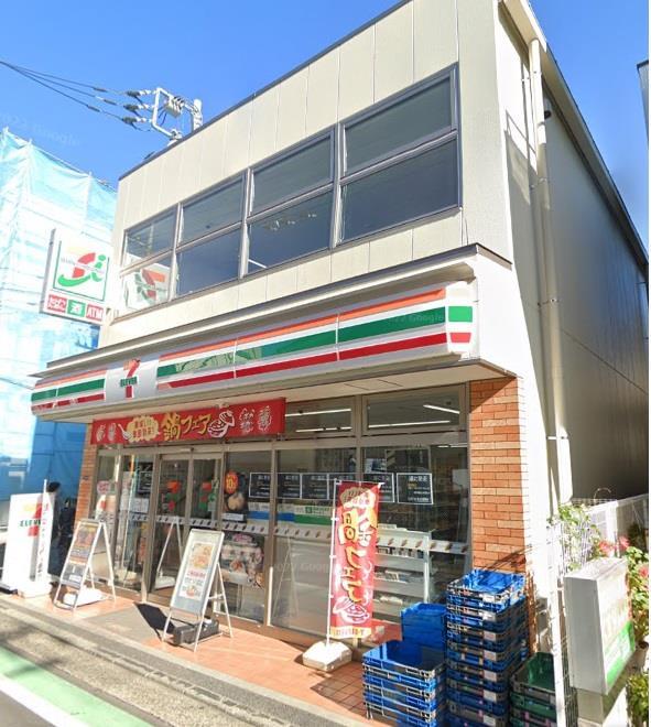 コンビニ　セブンイレブン横浜大倉山3丁目店（コンビニ）まで174m