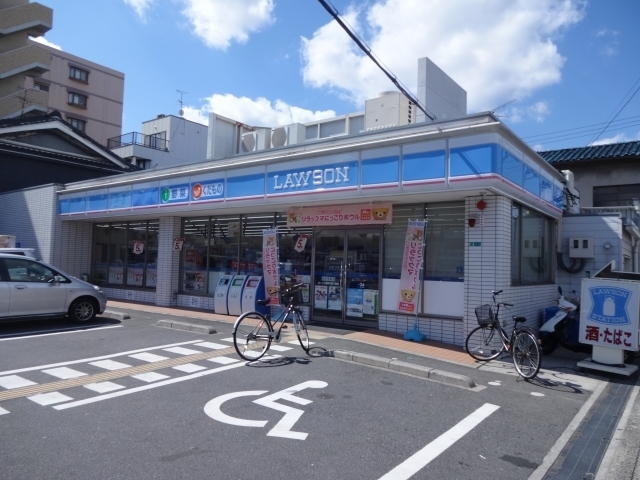 コンビニ　ローソン 背戸口四丁目店（コンビニ）まで460m