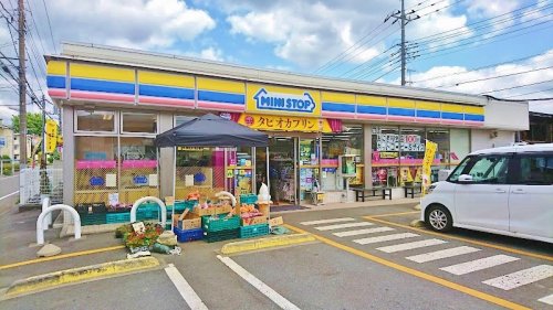 コンビニ　ミニストップ 小平たかの街道店（コンビニ）まで259m