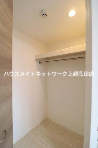 収納　ウォークインクローゼット