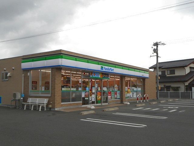 コンビニ　ファミリーマート　安曇野立石店（コンビニ）まで1745m