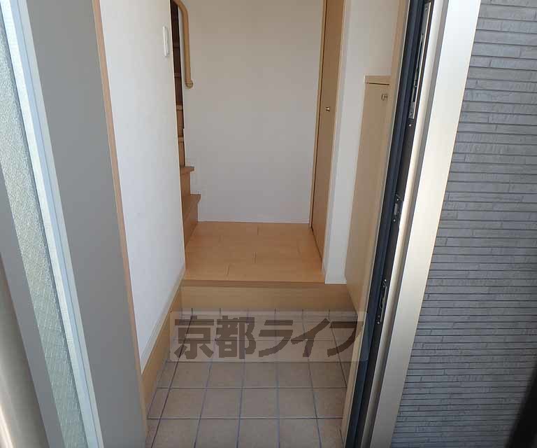 玄関　入ってすぐ階段になります