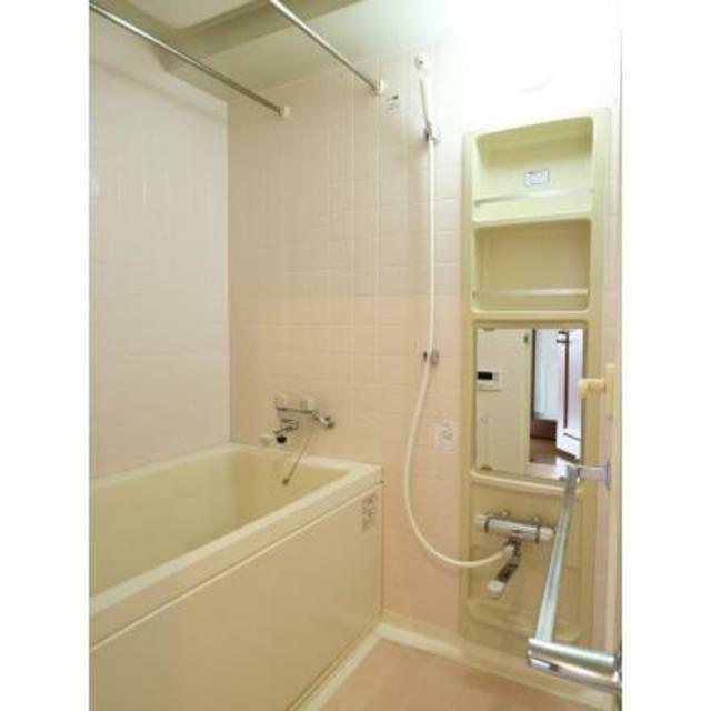 バス・シャワールーム　※写真は同タイプ住戸です。
