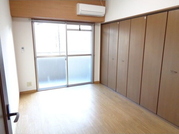 居室・リビング　※写真は同じマンションの違う部屋のものになります。