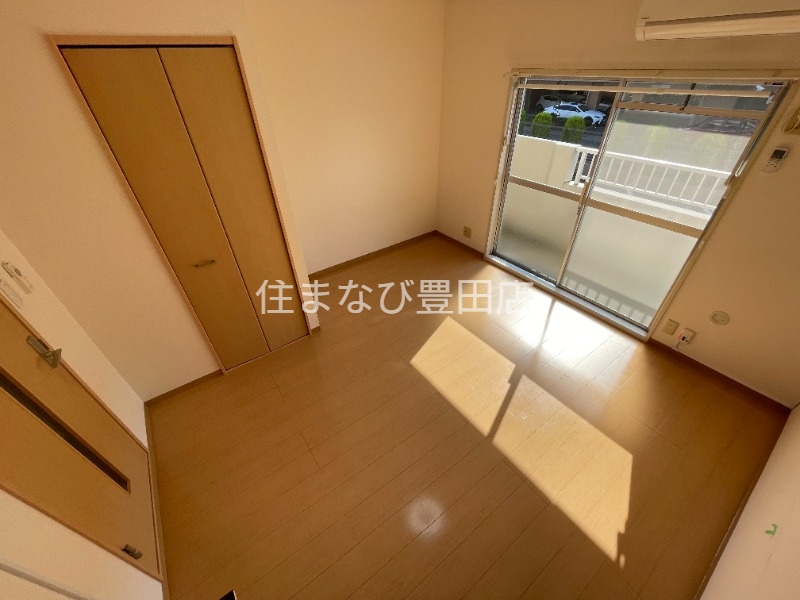 居室・リビング　同型別部屋写真