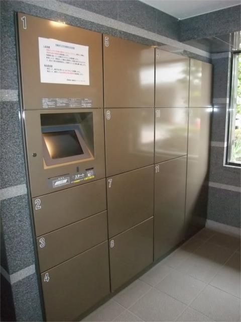 その他共有部分　宅配ボックスもあります♪