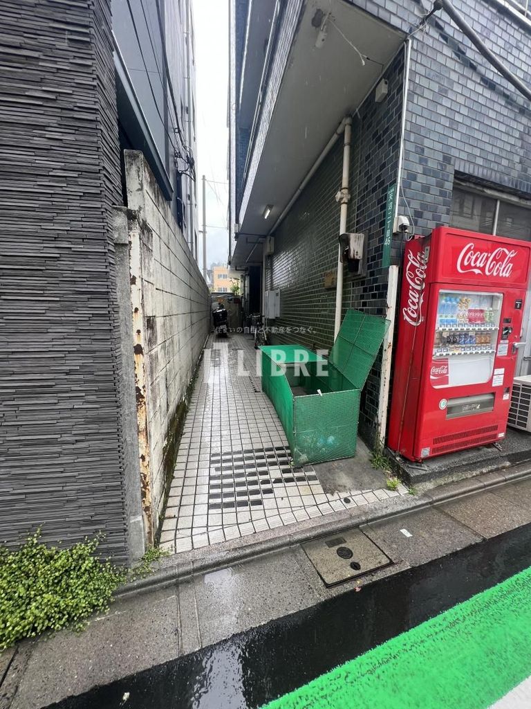エントランス　庭