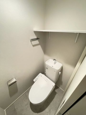 ＪＲ総武線 稲毛駅 徒歩15分 3階建 築1年のトイレ写真