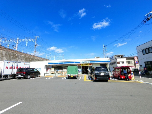 コンビニ　ローソン淀川塚本一丁目店（コンビニ）まで212m